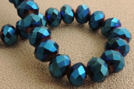 (JSSW2010-04) Бусины на нитке, стеклянные